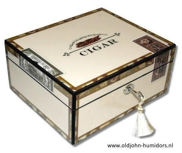 HUMIDOR MERK ANGELO  "CIGAR BOX" - HOOGGLANS PIANOLAK   h61, Verzenden, Nieuw, Tabaksdoos of Verpakking