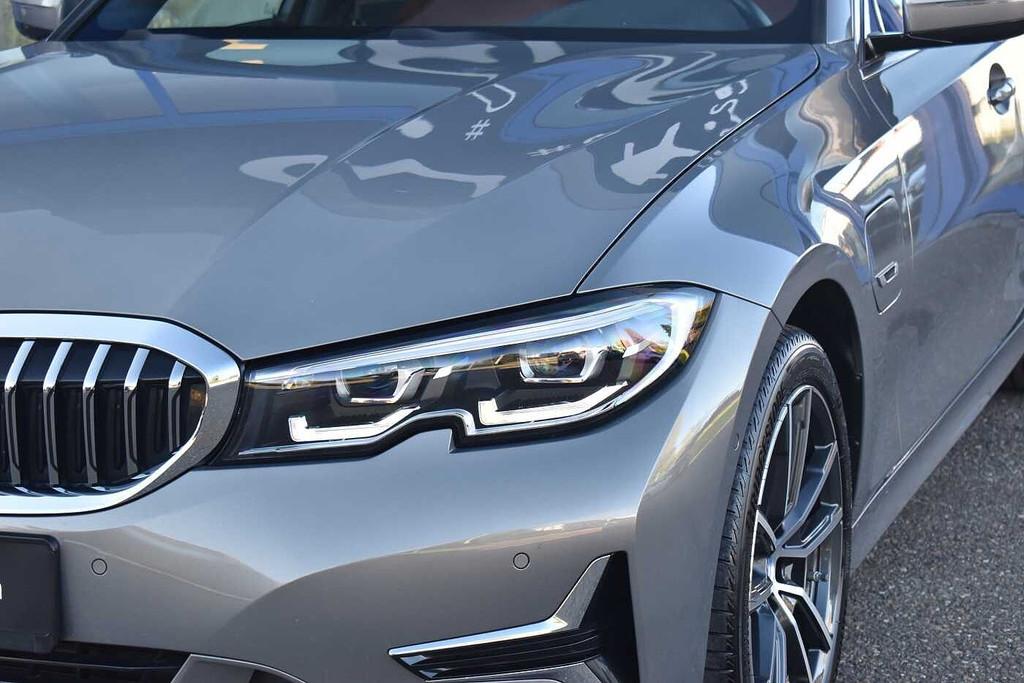 BMW 3 Serie 330 Berline PHEV Luxury X-Drive Pano Harman Kard, Auto's, BMW, Automaat, Euro 6, 4 cilinders, Leder