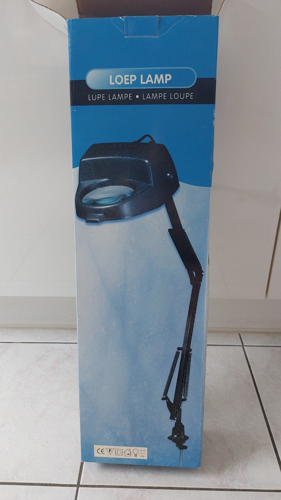 Handige loeplamp met tafelklem (werkt perfect), Hobby en Vrije tijd, Vergrootglazen, Loepen en Loeplampen, Ophalen, Nieuw, Loeplamp
