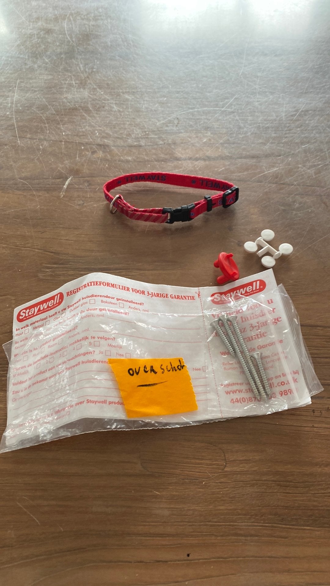 HondenluikStaywell bevestigingen en sleutel rode deur/bandje, Ophalen, Nieuw
