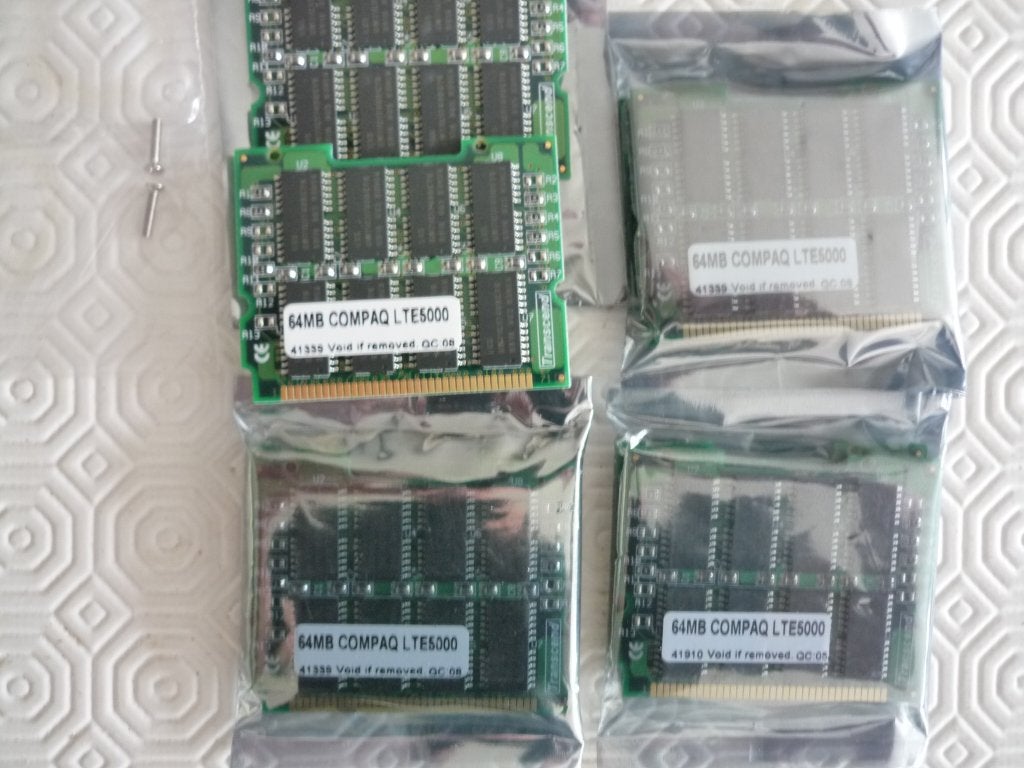 Mémoire 64 MB pour Compaq série LT5000, Informatique & Logiciels, Mémoire RAM, Neuf, Laptop, 1 GB ou moins, Enlèvement ou Envoi
