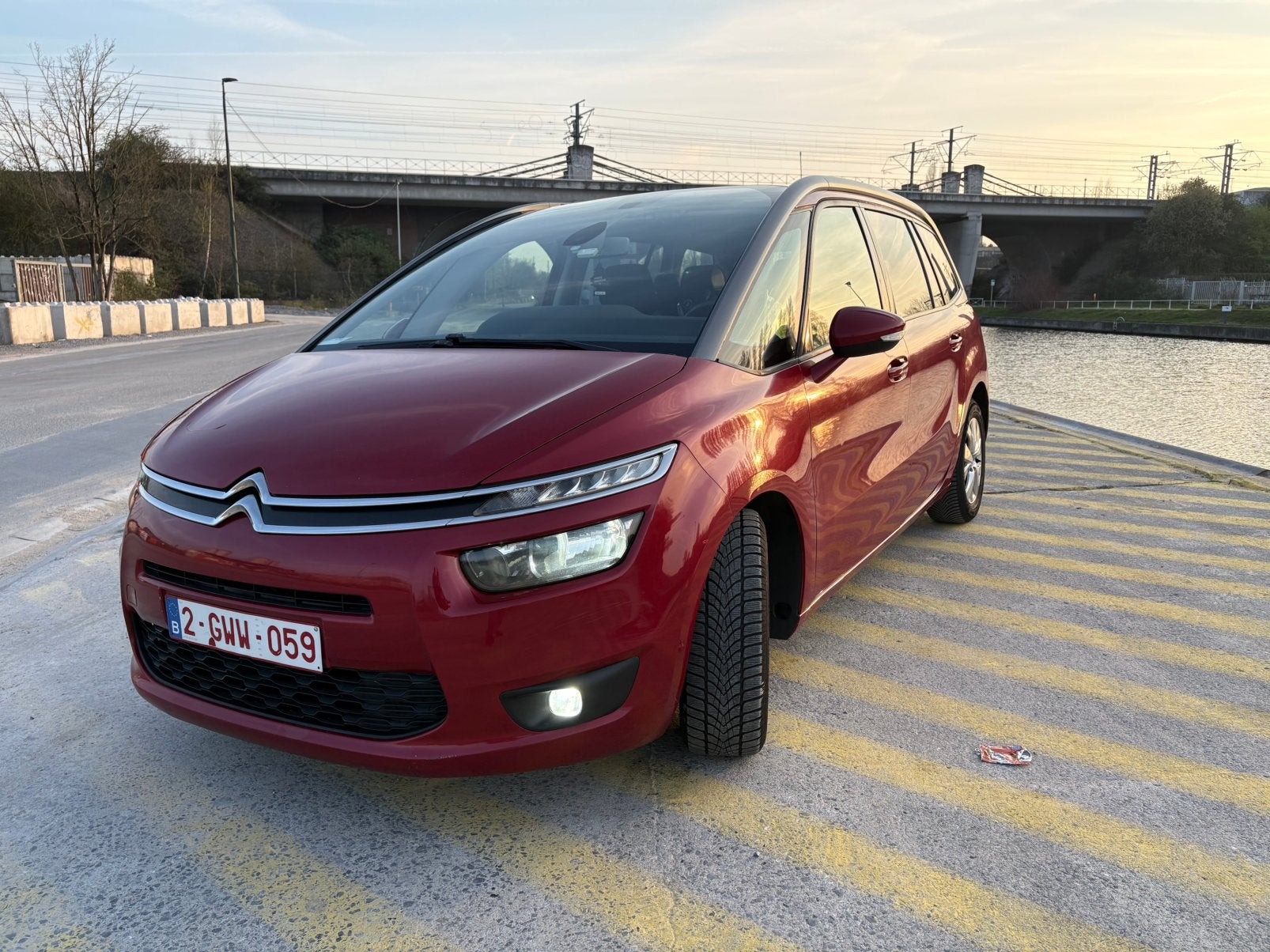 Citroen C4 Picasso e-HDi 116 ETG6 Selection, Autos, Rouge, Achat, Euro 6, 7 places