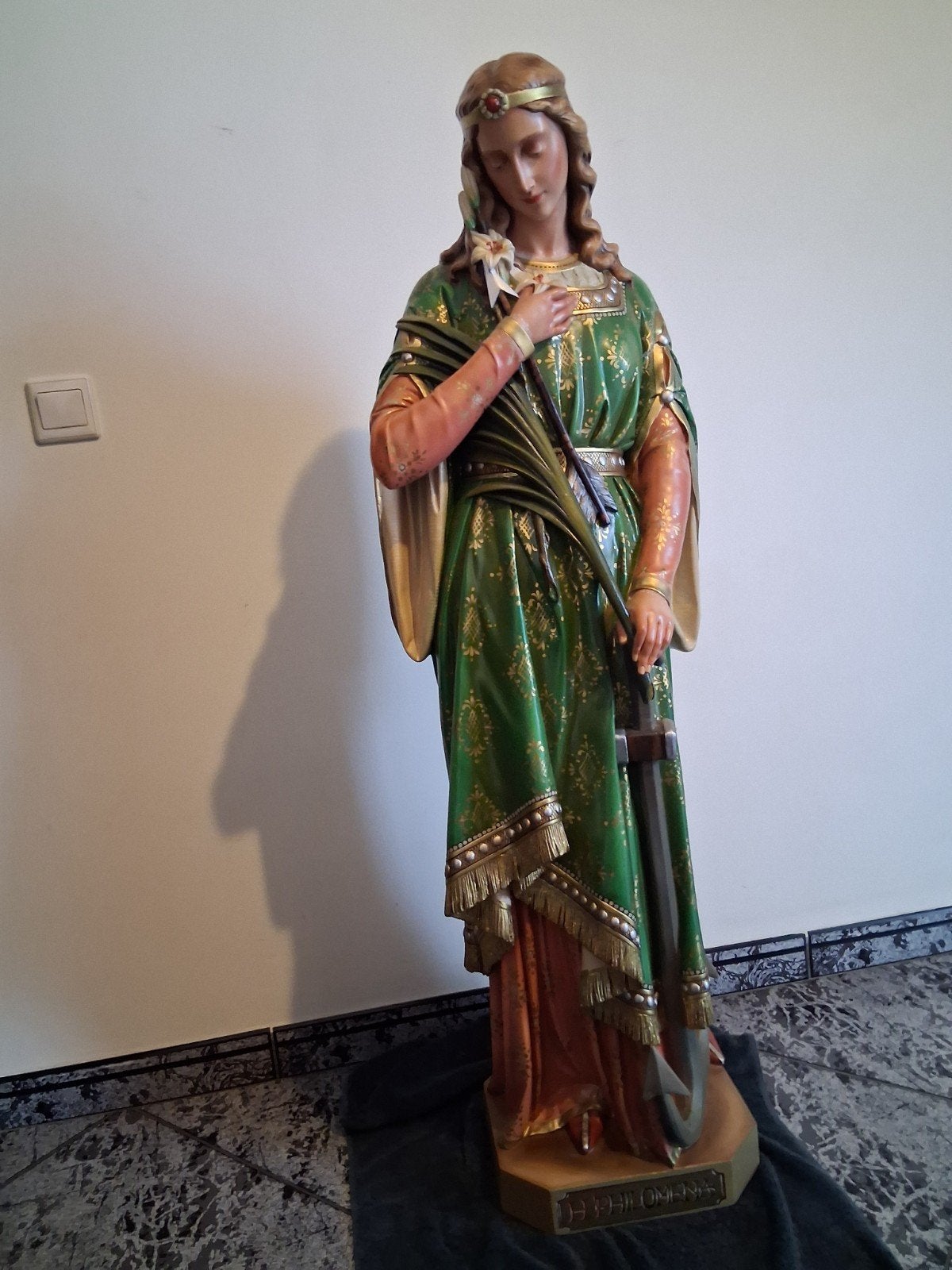 statue d'église de Sainte Philomène., Enlèvement