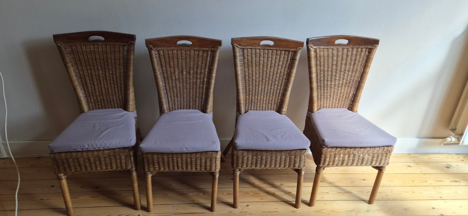 4 rieten eettafelstoelen, Huis en Inrichting, Ophalen