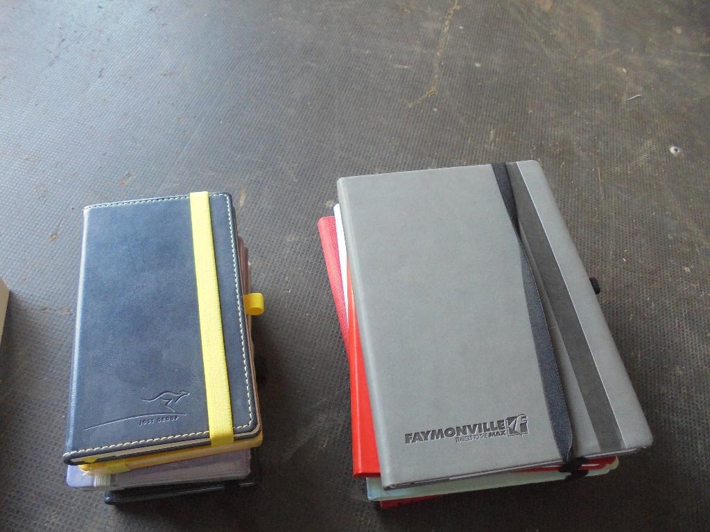 papeterie -11 blocs notes reliés + livre, Enlèvement ou Envoi, Comme neuf