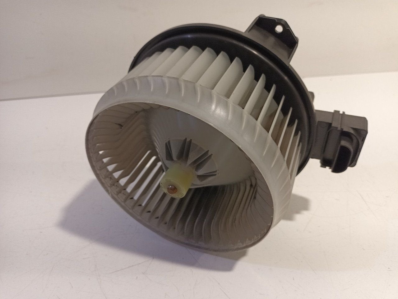 Kachel ventilator motor Jaguar XF, Onderdelen@venauto.nl, Van der Ven Autorecycling B.V., Ettenseweg 76, 4706 PB Roosendaal, The Netherlands