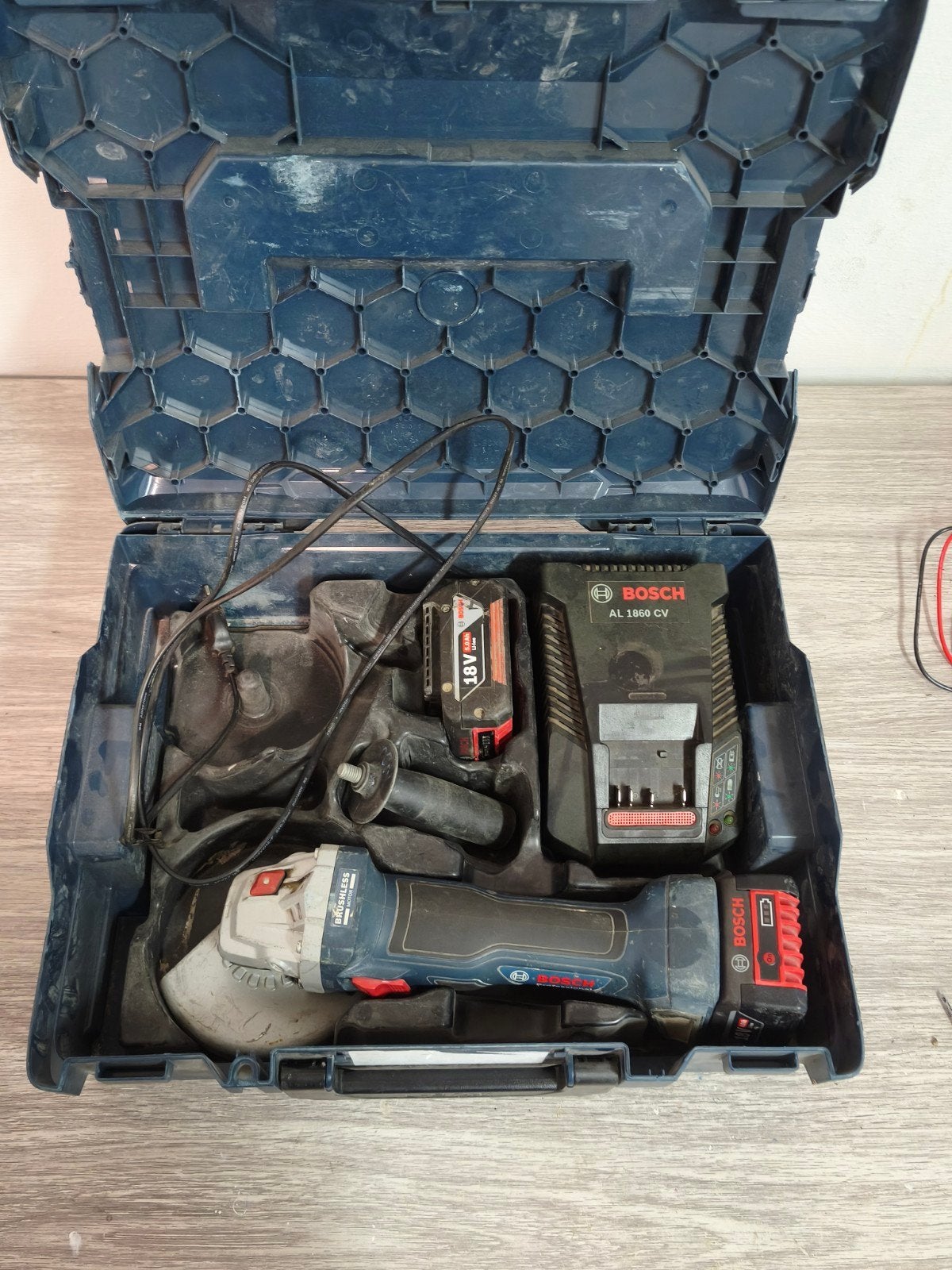 Bosch GWS 18V-7 Professional, Bricolage & Construction, Enlèvement ou Envoi, Utilisé, Moins de 700 watts, Meuleuse d'angle