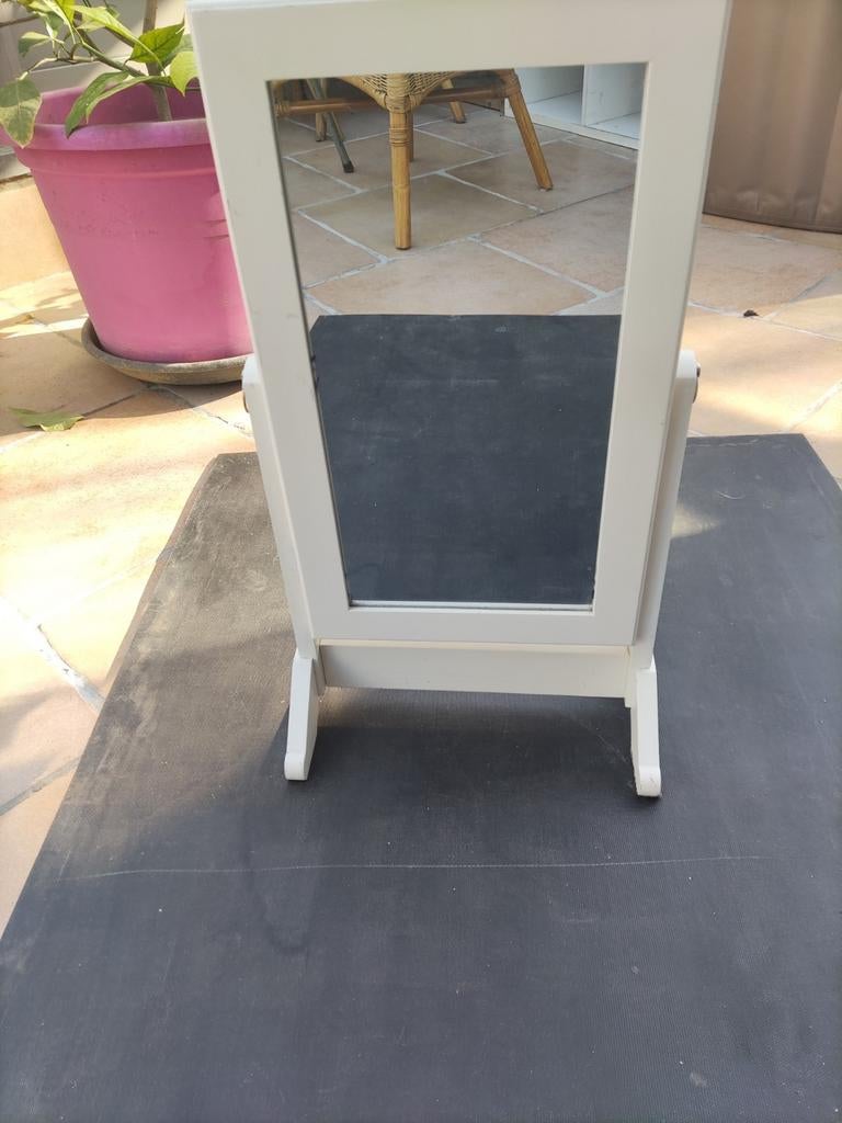Boîte à bijoux, Enlèvement