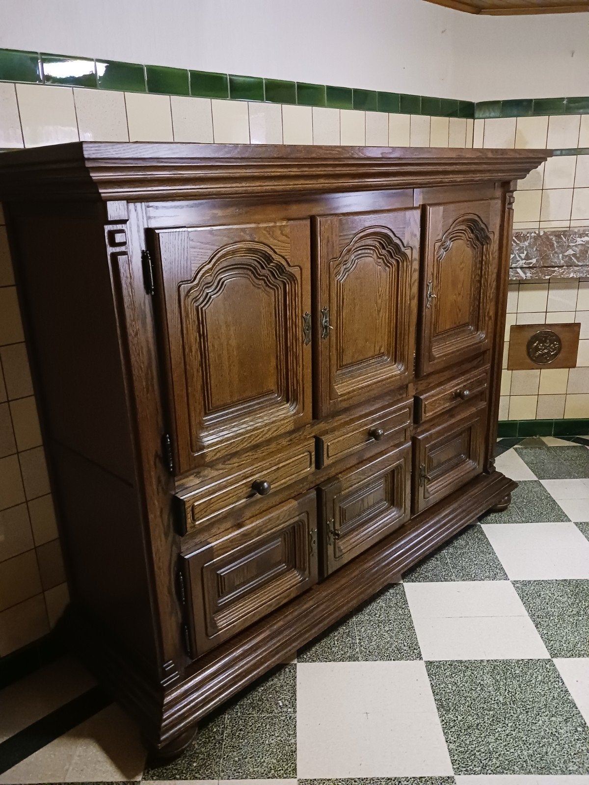 Houten kast, Ophalen