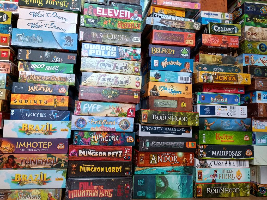 Plus de 600 jeux de société d'occasion à vendre, Enlèvement ou Envoi, Comme neuf