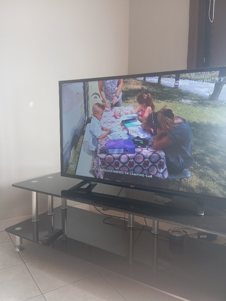 LG 43 inch tv in uitstekende staat, Ophalen, Gebruikt, LCD, 120 Hz