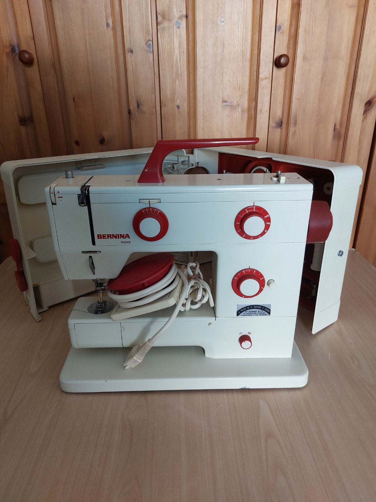 machine à coudre, Hobby & Loisirs créatifs, Enlèvement, Machine à coudre, Bernina