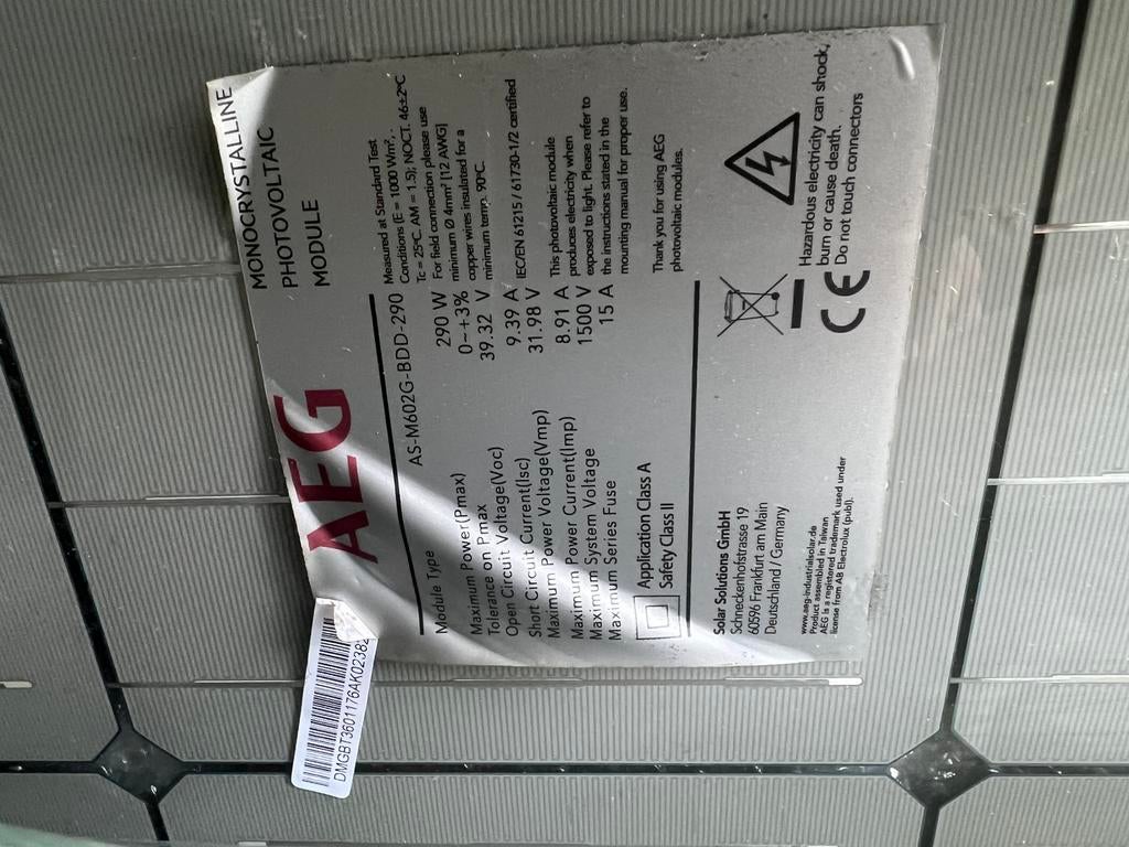 Zonnepanelen AEG 14 stuks voor 200€, Doe-het-zelf en Bouw, Ophalen, Zo goed als nieuw