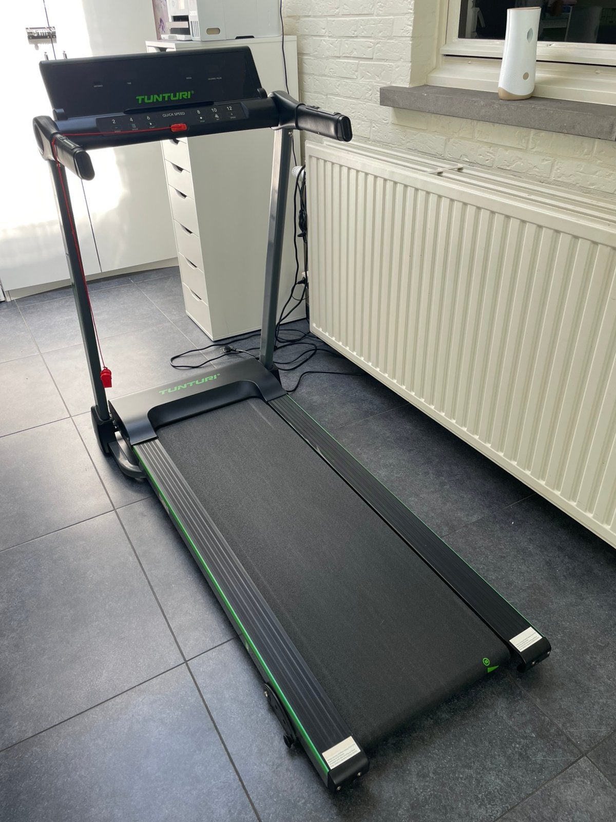 Tunturi T25 loopband – 120x40cm – max. 12 km/u, Ophalen, Gebruikt, Benen, Loopband