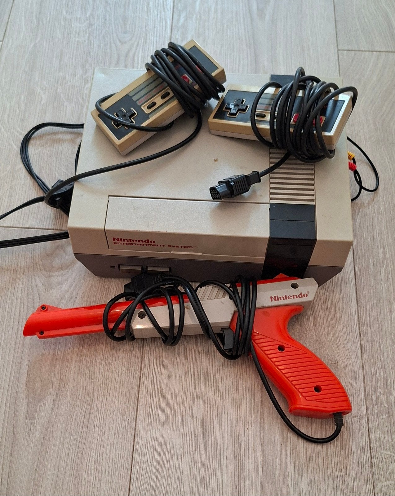 Nintendo 1985, Games en Spelcomputers, Ophalen