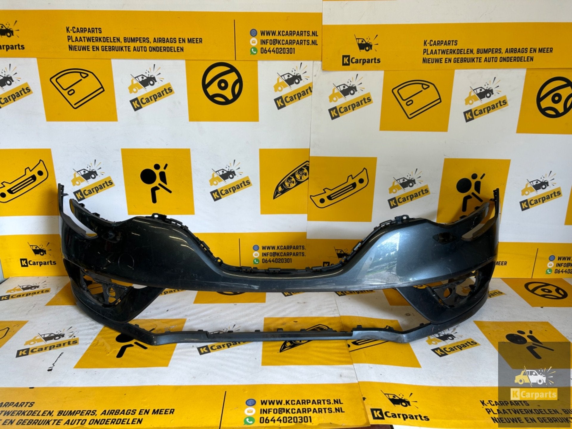 RENAULT MEGANE IV voorbumper 620225094P, Info@fabrikant.eu, Bumper, Fabrikant BV, Gebruikt