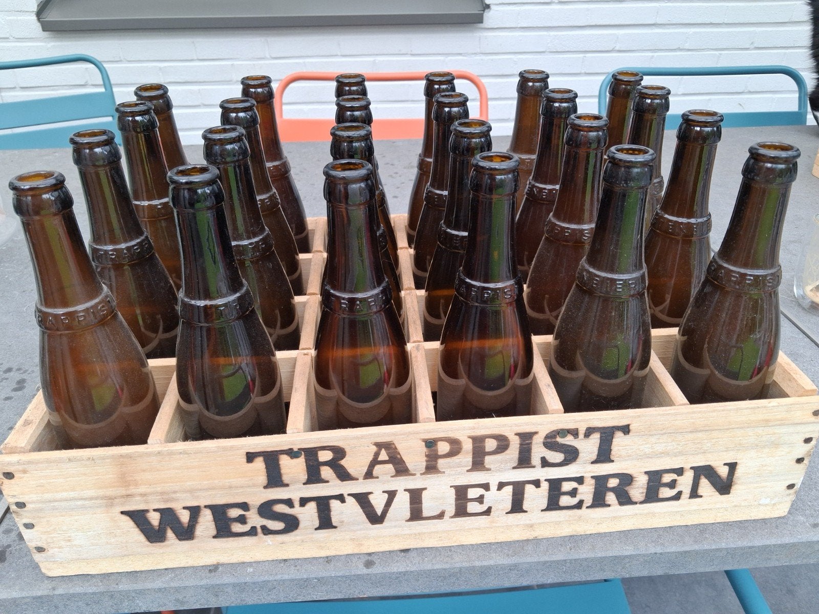 West-Vleteren met lege flesjes, Verzamelen, Biermerken, Ophalen, Flesje(s)