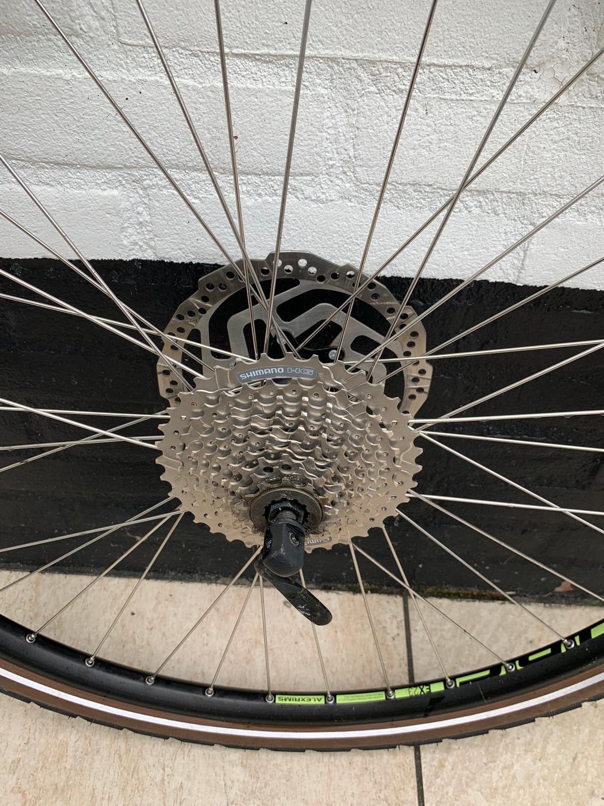Shimano 9 speedversnelling achterband en voor, Fietsen en Brommers, Ophalen of Verzenden, Zo goed als nieuw