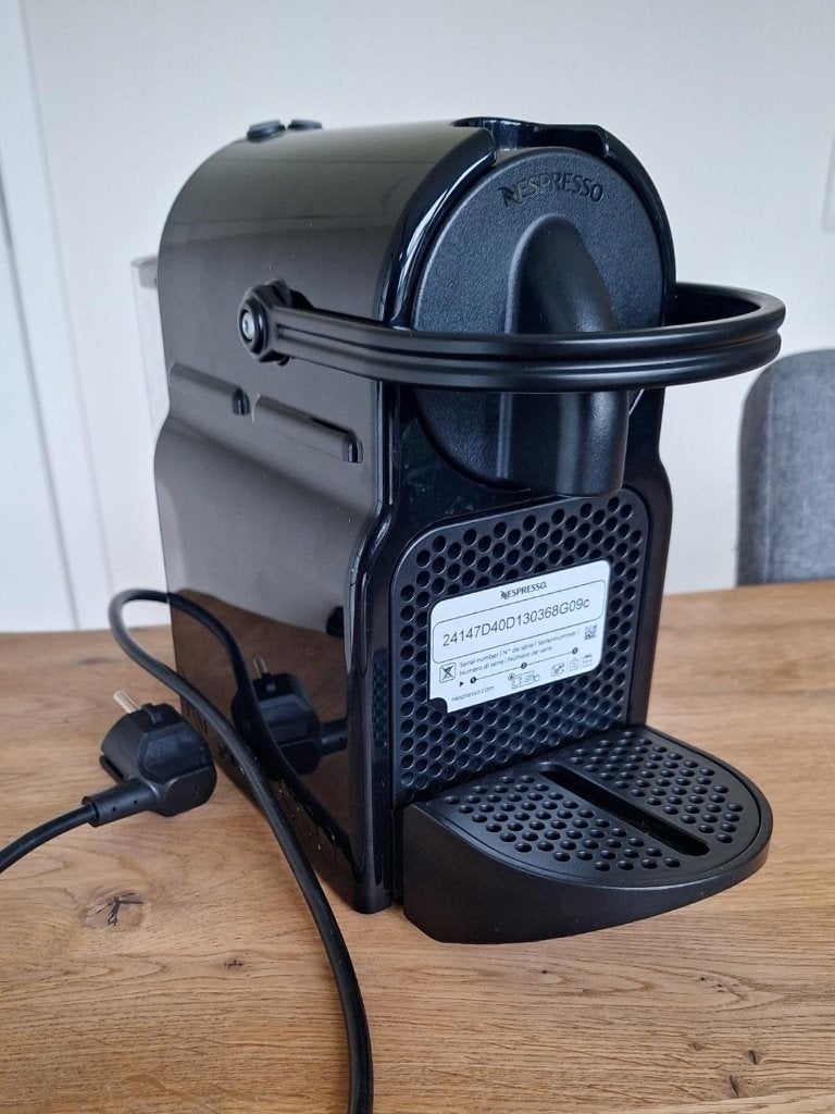 Koffiezetapparaat Nespresso, Electroménager, Enlèvement, Utilisé, Dosettes et capsules de café, Réservoir d'eau amovible