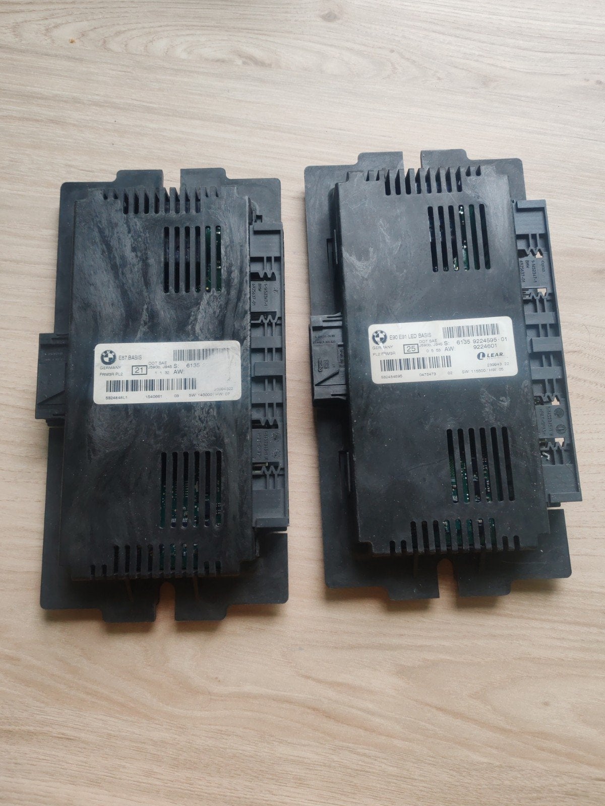 2x BMW FRM3 Modules - Defect / Pour pièces, Enlèvement ou Envoi, BMW