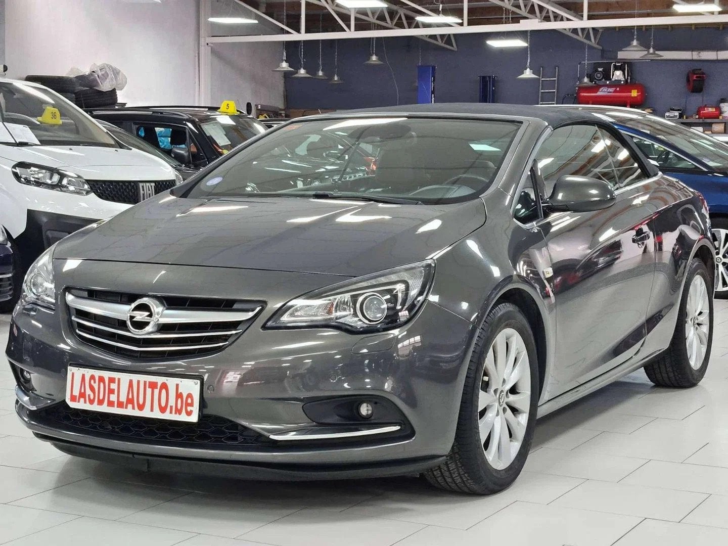 Opel Cascada 1.6 Turbo Automatique CAMERA Sensors Bluetooth, Autos, Cuir, Argent ou Gris, Euro 6, Entreprise