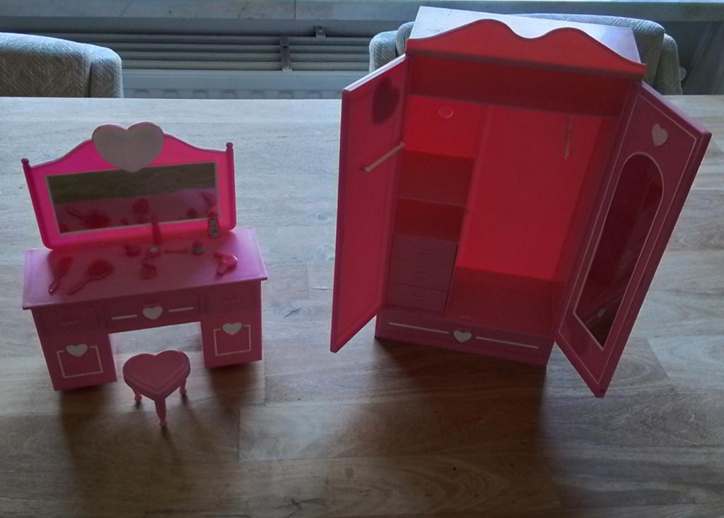 Vintage Steffi Love kaptafel en kleerkast, Antiek en Kunst, Ophalen