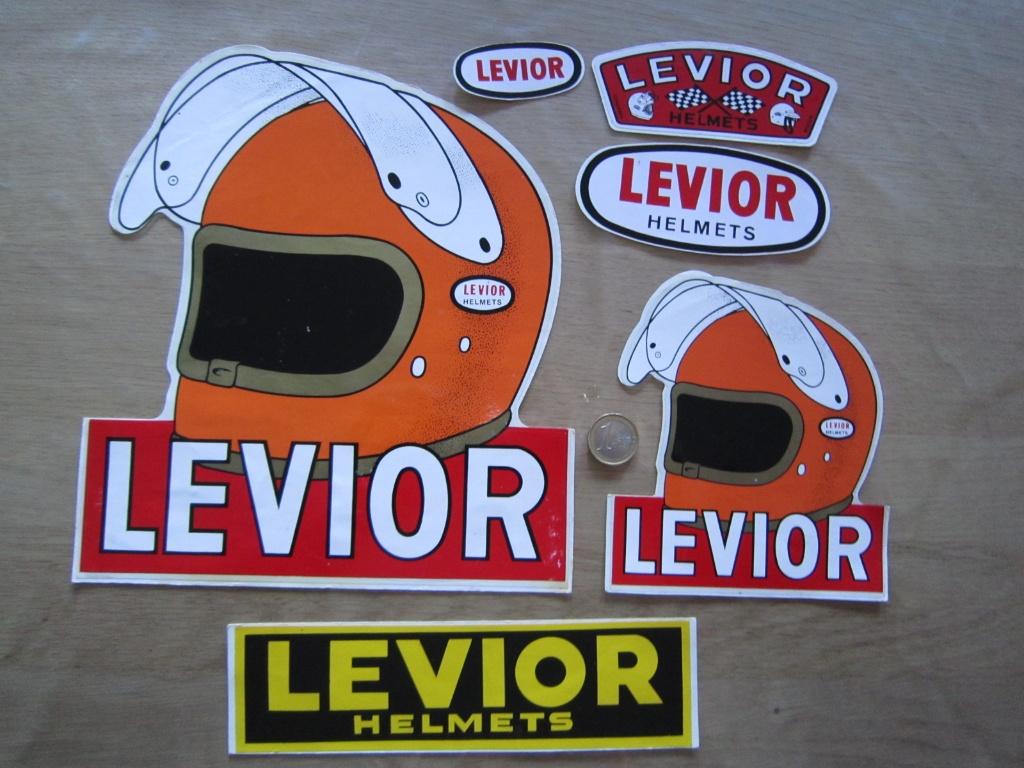 Retro/vintage sticker - Moto helmen Levior, Ophalen of Verzenden, Zo goed als nieuw, Auto of Motor