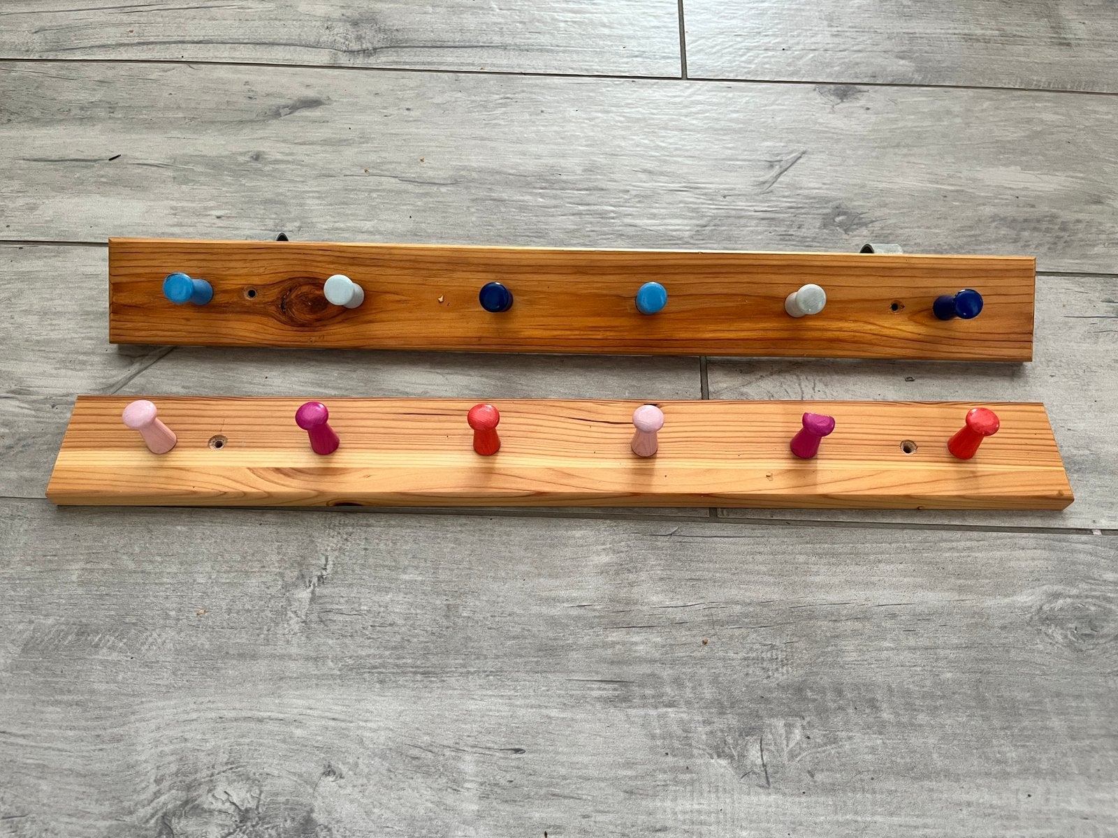 Houten Kinderkapstok blauw en roze, Ophalen, Zo goed als nieuw, Kinderkapstok