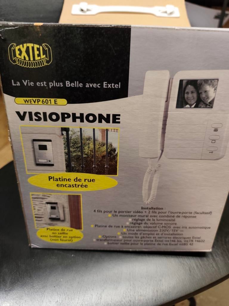 Visiophone, Enlèvement