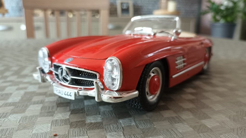 Mercedes Benz 300SL « Roadster » (1957) - Burago, Hobby & Loisirs créatifs, Voitures miniatures | 1:18, Enlèvement ou Envoi, Comme neuf