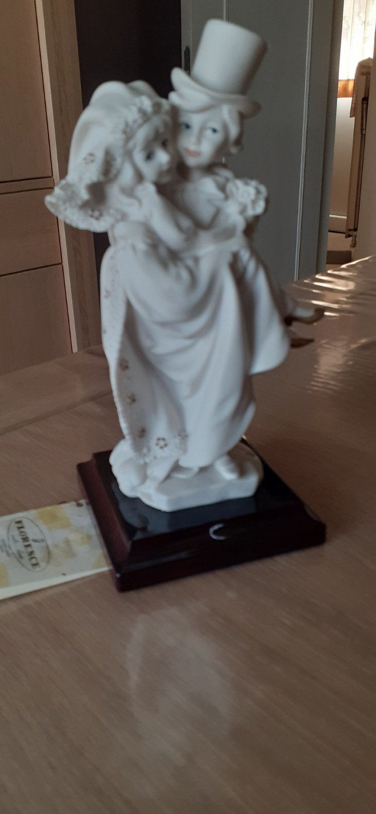 Biscuit beeld " Just married ", Antiek en Kunst, Ophalen