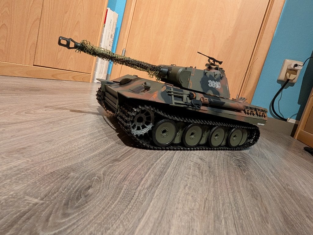 Torro RC Panther G 1/16, Ophalen, Zo goed als nieuw