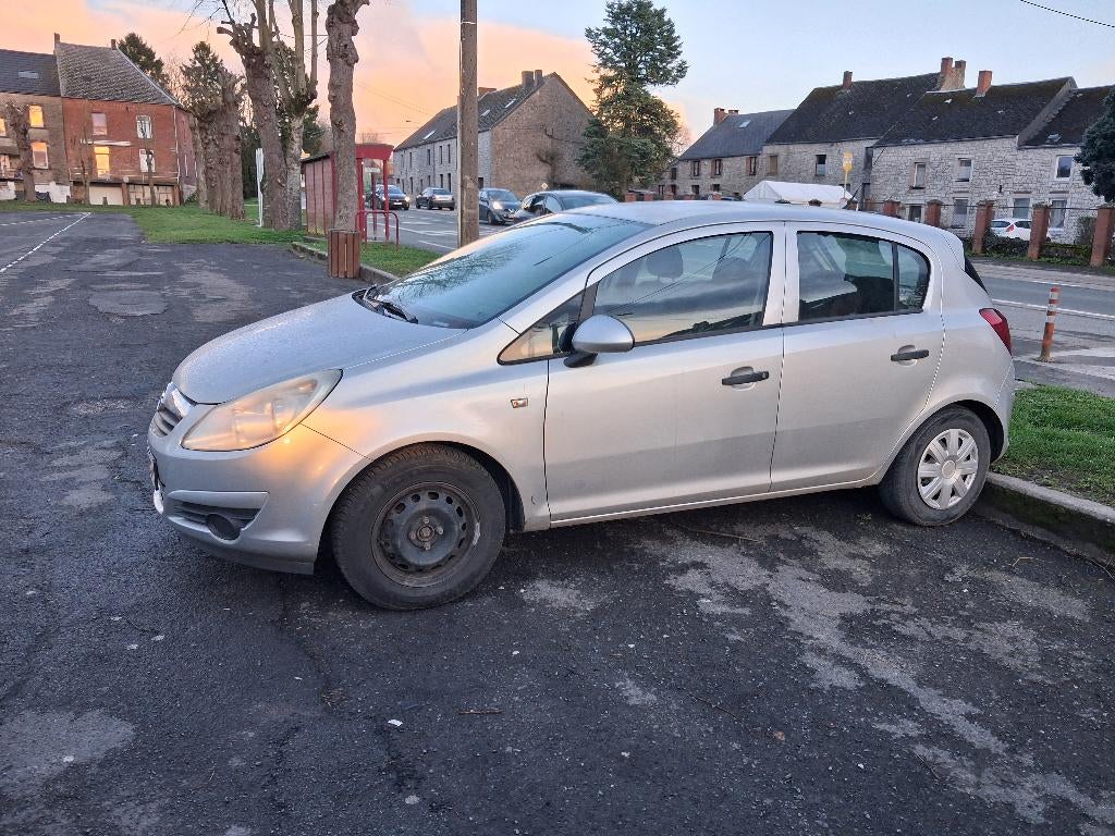 Opel Corsa, Argent ou Gris, Achat, Boîte manuelle, Noir