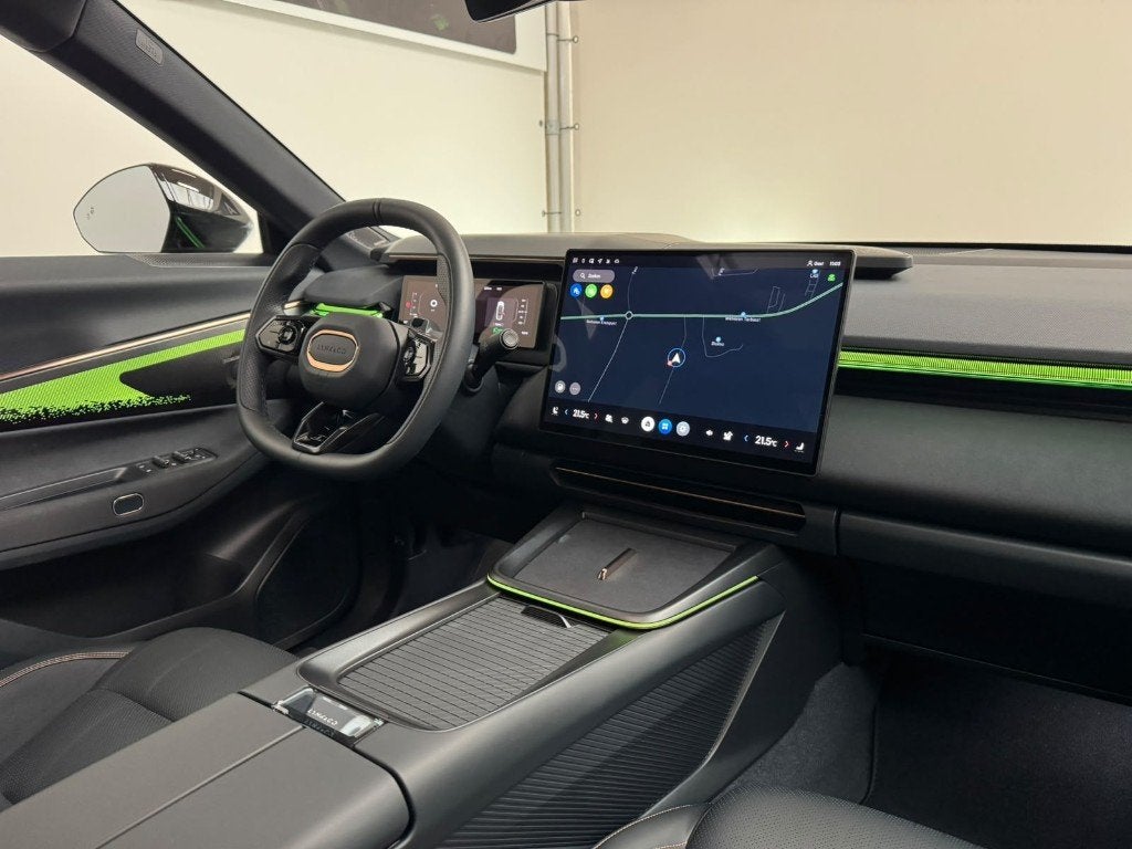 Lynk&Co 08 PHEV More *PANO*AMBIENT LED*360CAM*, Autos, Cuir, Achat, Euro 6, Entreprise