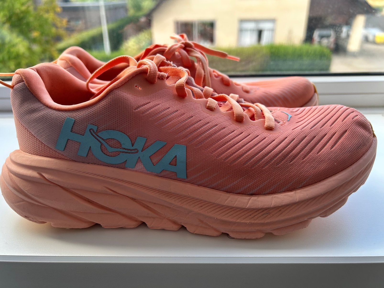 Hoka hardloopschoenen dames 38 2/3, Sport en Fitness, Loopsport en Atletiek, Ophalen of Verzenden, Zo goed als nieuw, Hardloopschoenen