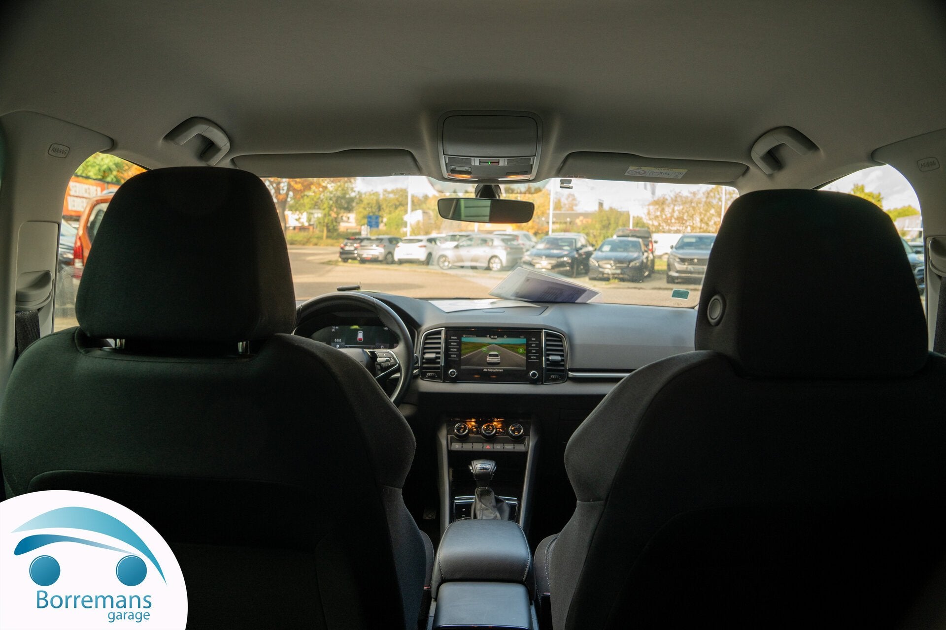 Skoda Karoq 1.5 Automaat/Trekhaak/Carplay/Front-Lane Assist, Autos, 0 kg, Achat, Euro 6, Entreprise