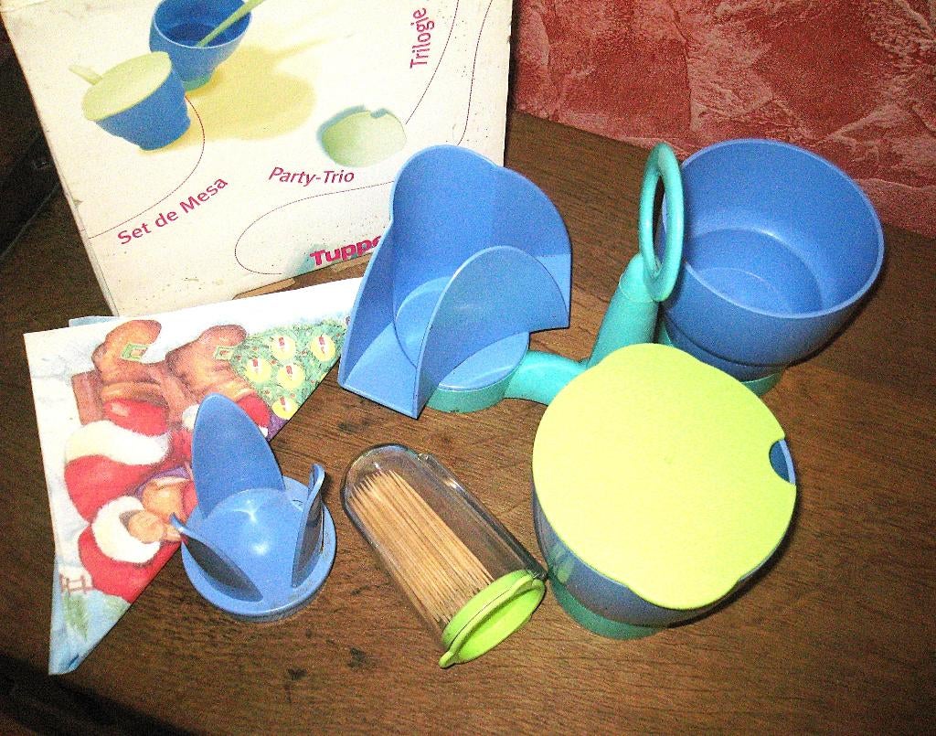 tupperware : trio de table génial de par son service, Enlèvement ou Envoi, Neuf, Bleu