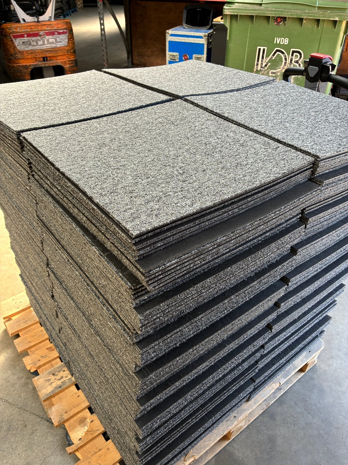 250 m2 de plancher/moquette/moquette, Décoration d'intérieur, Enlèvement