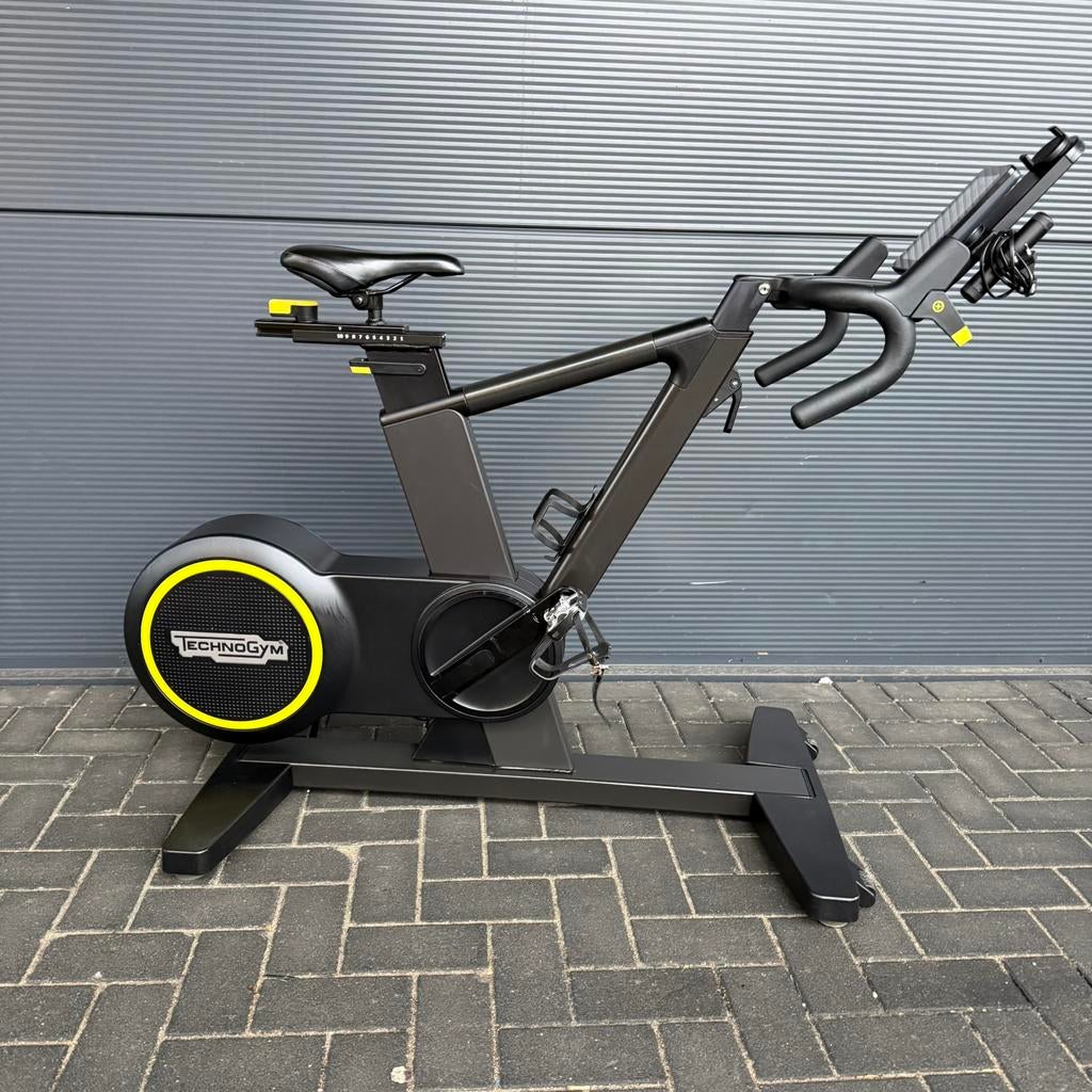Technogym SkillBike hometrainer indoor cycle wattage, Enlèvement, Comme neuf