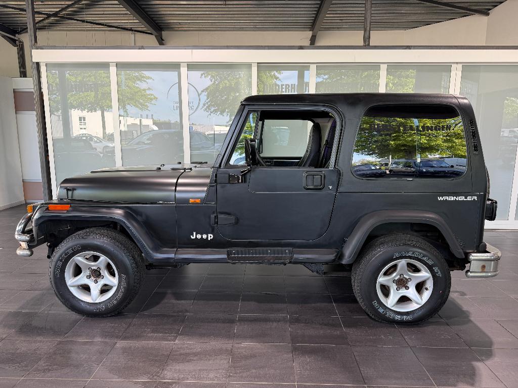 Jeep Wrangler Oldtimer 2.5i / Hardtop / Softtop, Cuir, Achat, 2500 cm³, Entreprise
