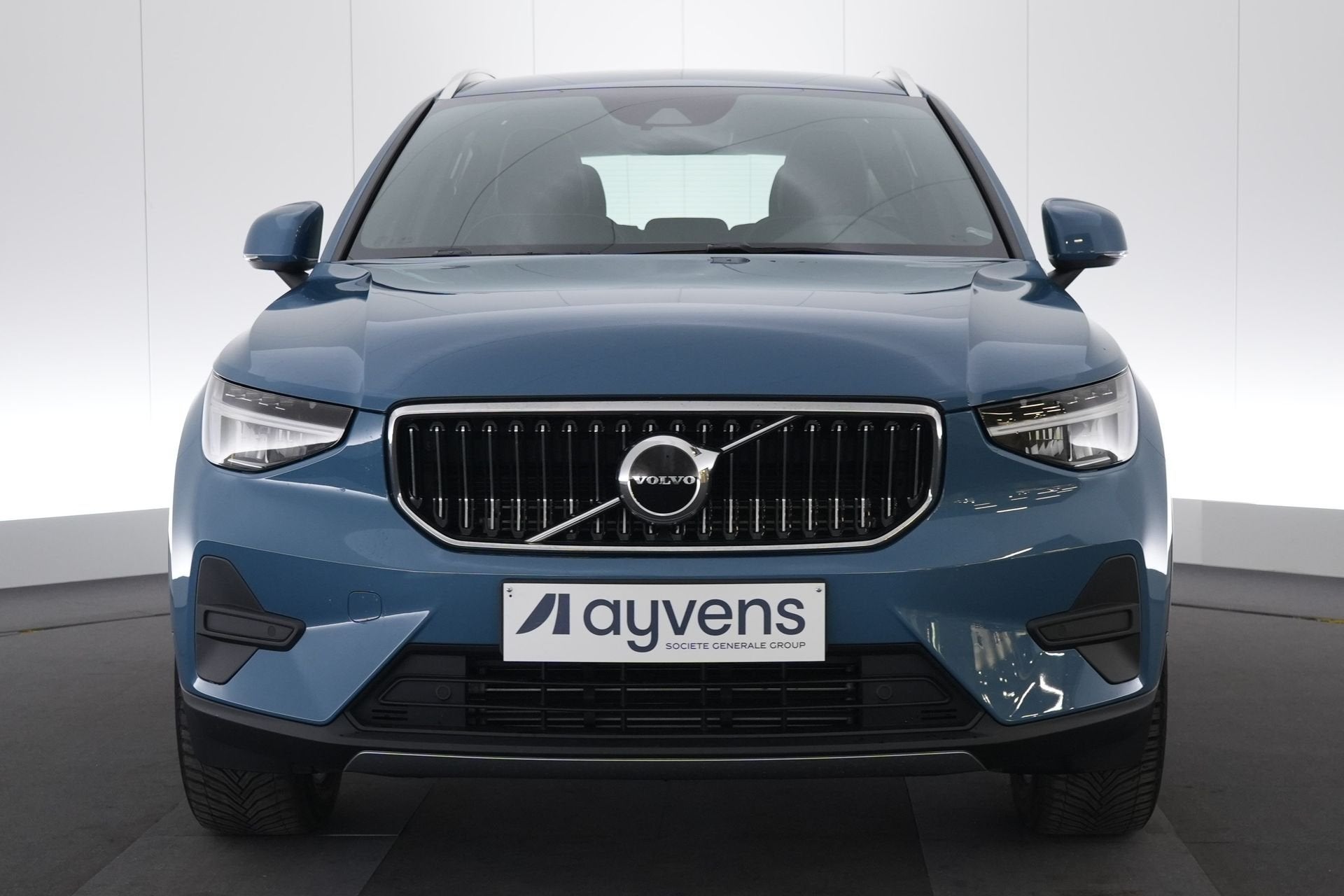 (2DRC407) VOLVO XC40, Auto's, Gebruikt, Blauw, Alcantara, Plug-in hybride