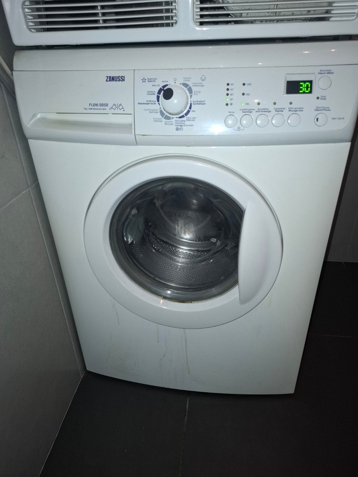 Zanussi wasmachine van 1600 toeren in goede staat, Elektronische apparatuur, Wasmachines, Ophalen