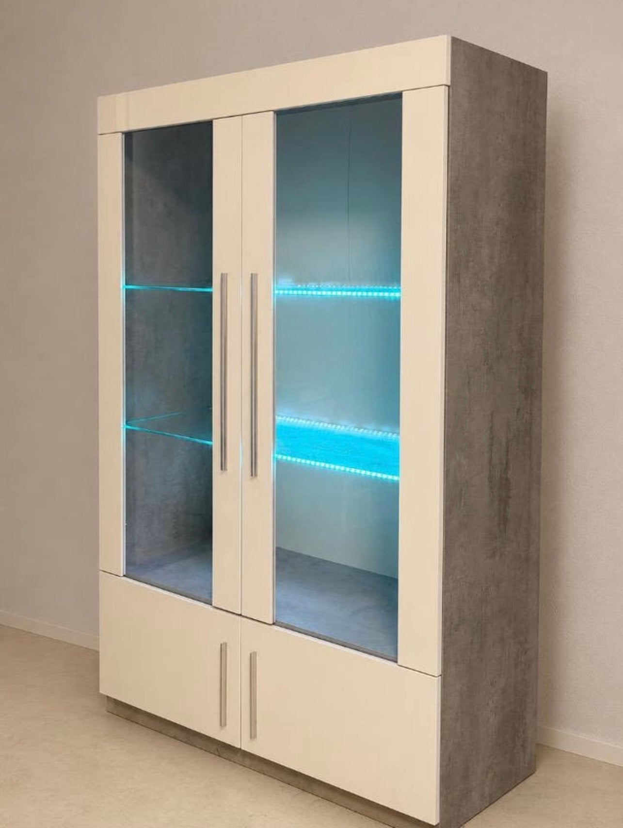 Vitrine moderne avec éclairage LED, Maison & Meubles, Enlèvement ou Envoi, Comme neuf