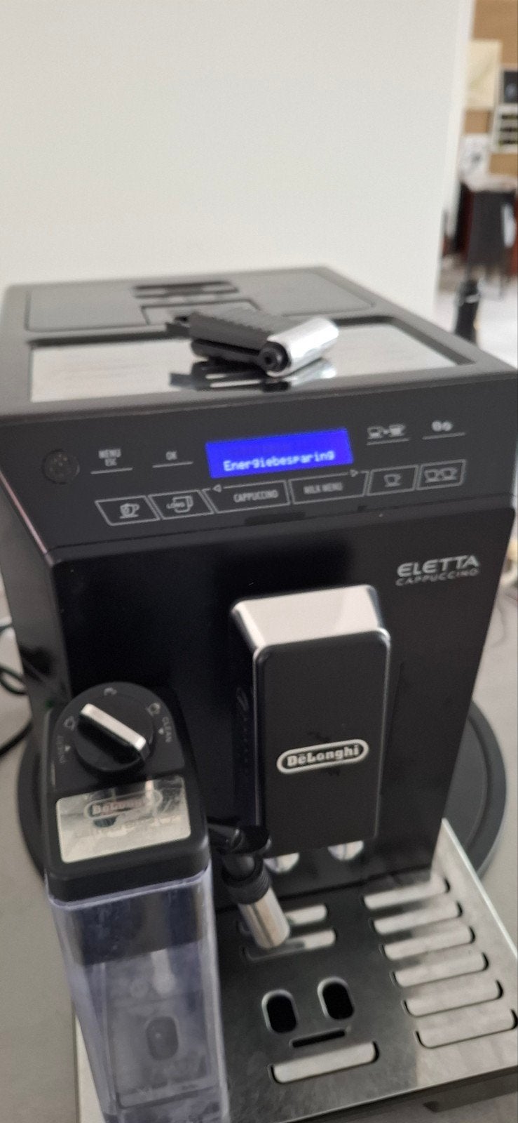 Espresso koffiemachine van DeLonghi
ELETTA CAPPUCCINO, 10 kopjes of meer, Koffiemachine, Ophalen of Verzenden, Afneembaar waterreservoir
