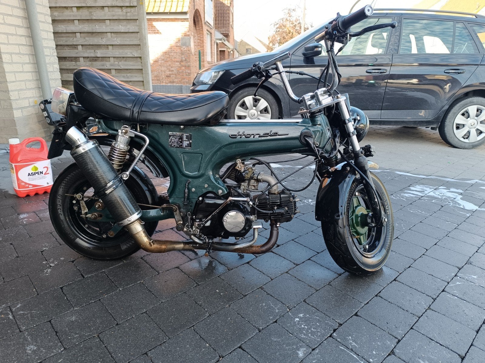 Dax b klasse, Motoren, Ophalen