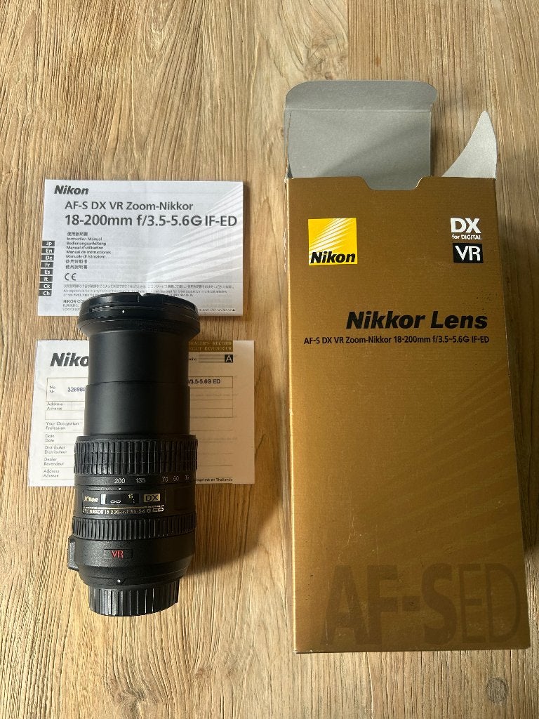 Nikon AF-S DX VR Zoom-Nikkor 18-200mm f/3.5-5.6G IF-ED, Zoom, Enlèvement, Utilisé, Monture Nikon F