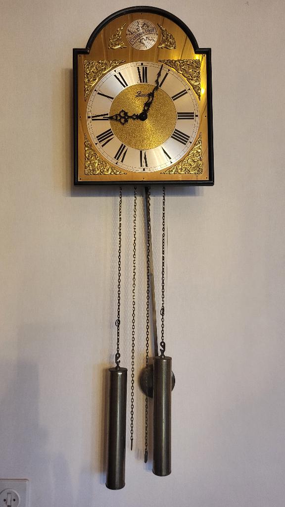 Wandklok met slingers, Huis en Inrichting, Ophalen, Zo goed als nieuw, Wandklok