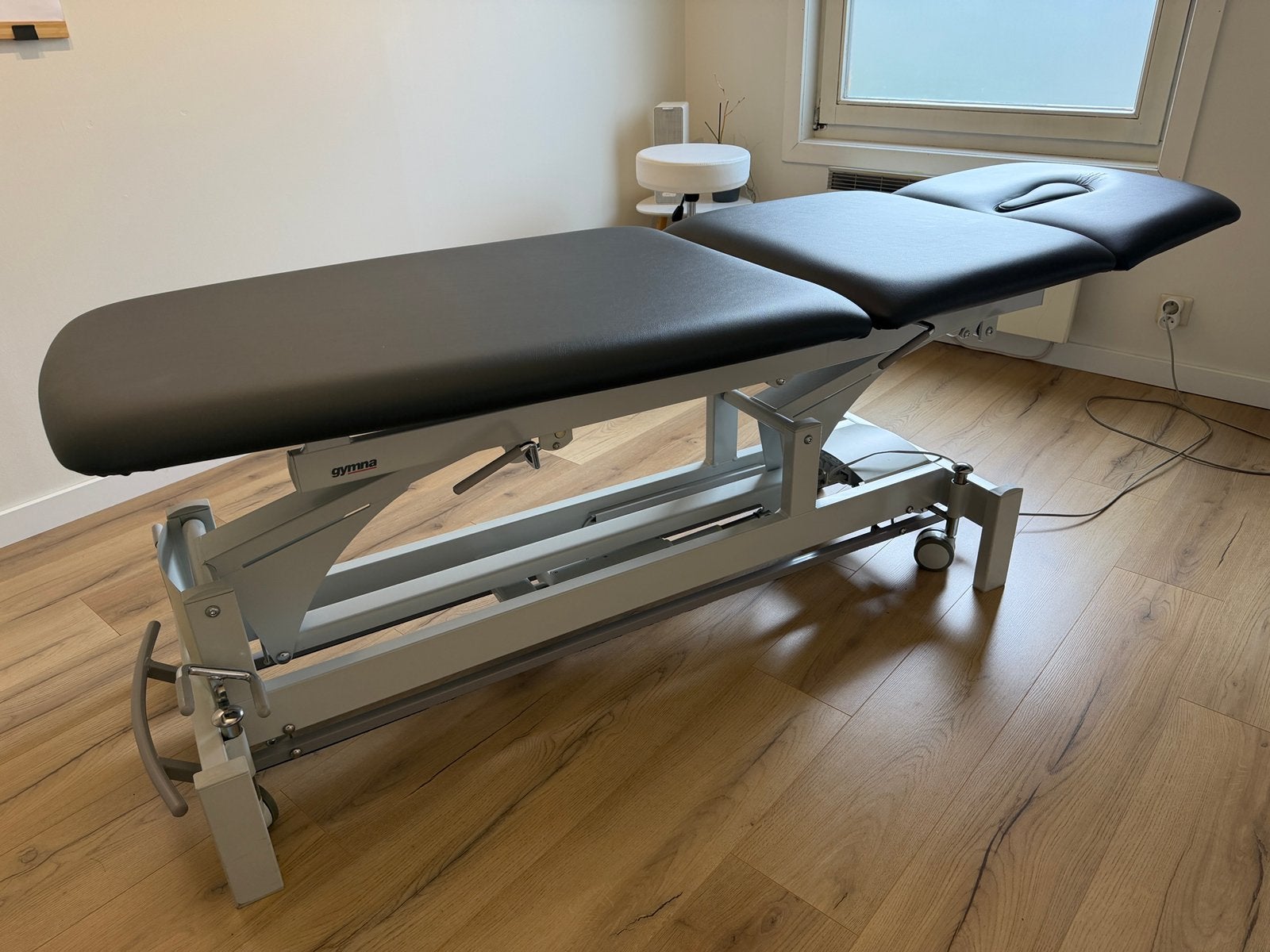 Gymna trioplus advanced behandeltafel, Ophalen, Zo goed als nieuw