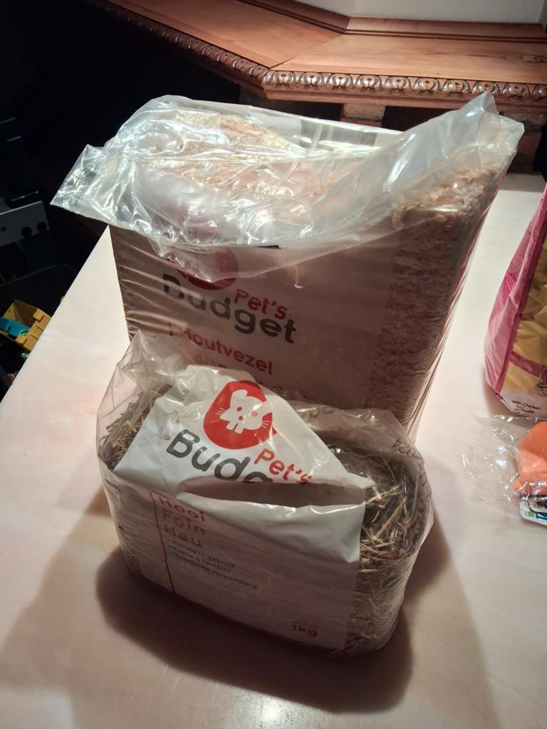 Gratis houtvezel en hooi, Dieren en Toebehoren, Dierenvoeding, Ophalen