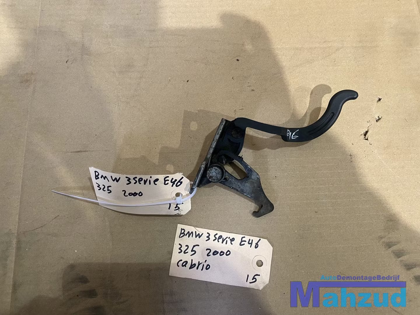 BMW 3 SERIE E46 Motorkap slot mechaniek, Petuelring 130
80788  Munich, DE, Gebruikt, Info@bmw.de, BMW